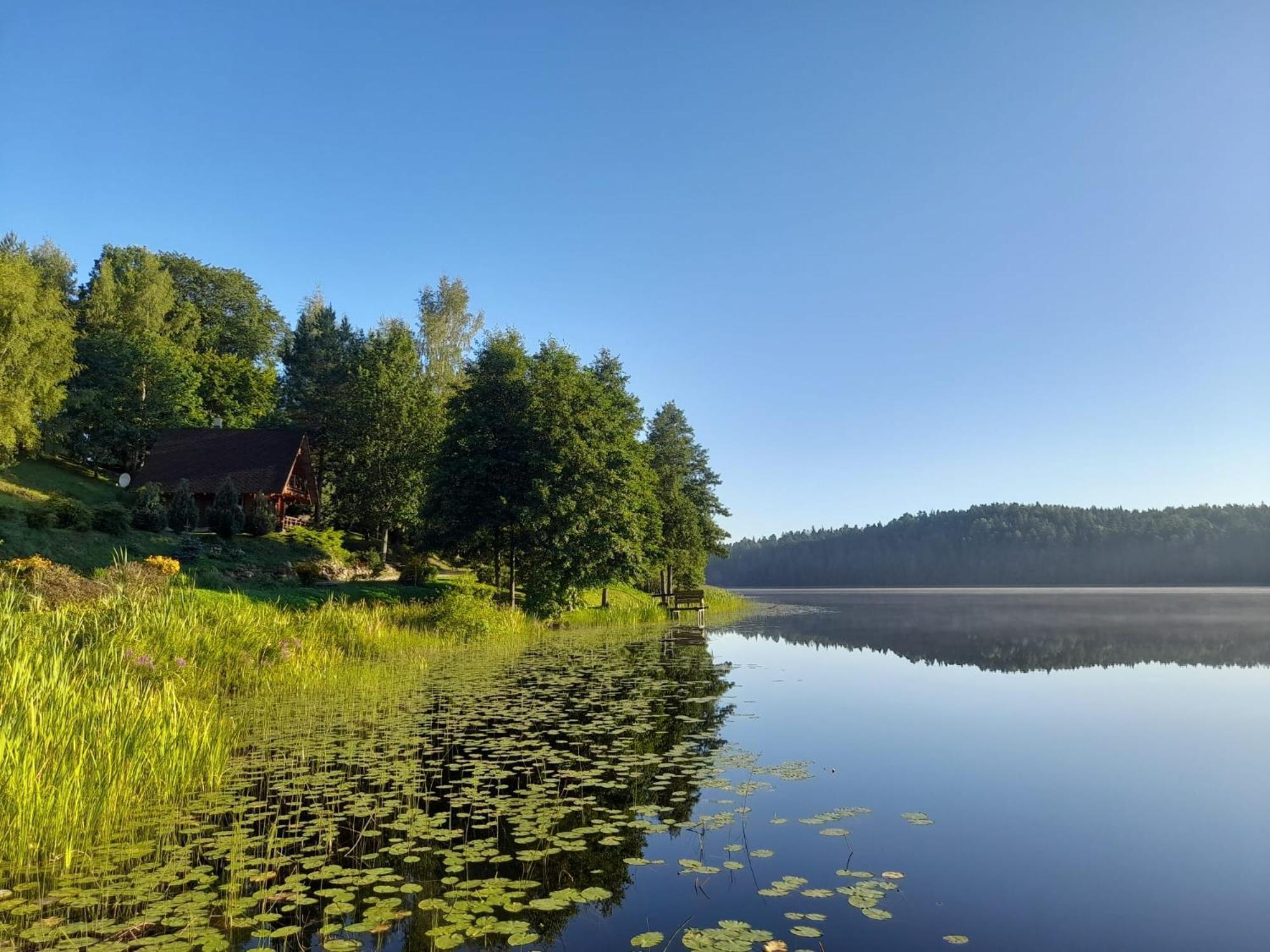 Ezerkalni Villa Raiskums Exterior foto