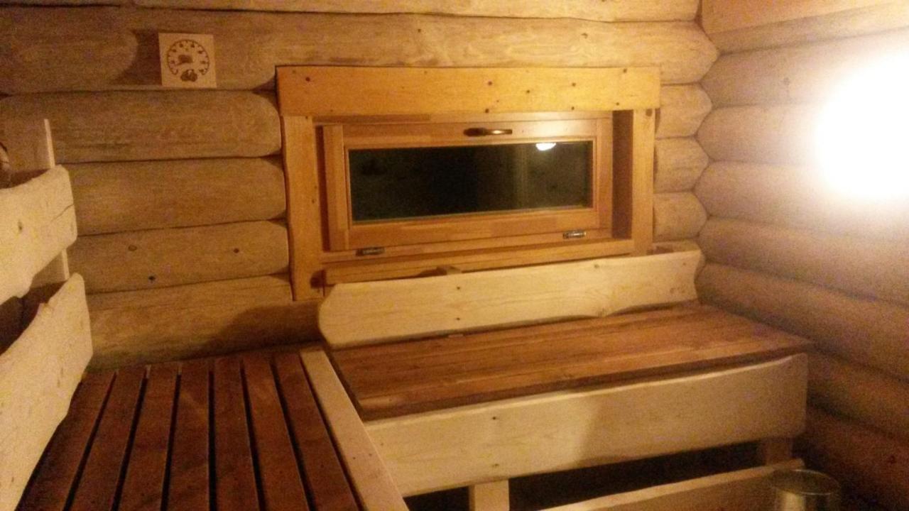 Ezerkalni Villa Raiskums Exterior foto